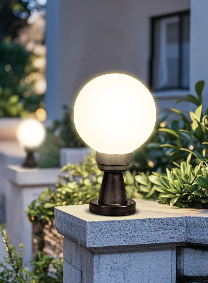 Waterproof LED courtyard fence lamp for outdoor lighting in Kuwaiti villas