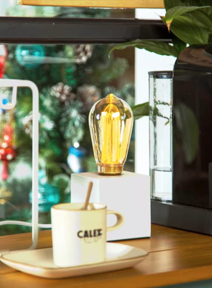 لمبة LED عمودية ديكورية مستخدمة للإضاءة الداخلية الزخرفية